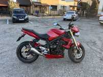 Triumph Triple Street 675