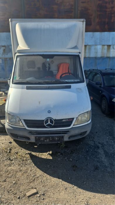 Mercedes Sprinter 413 cititi descrierea