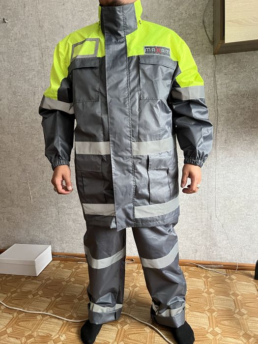 Продаю Спецодежду