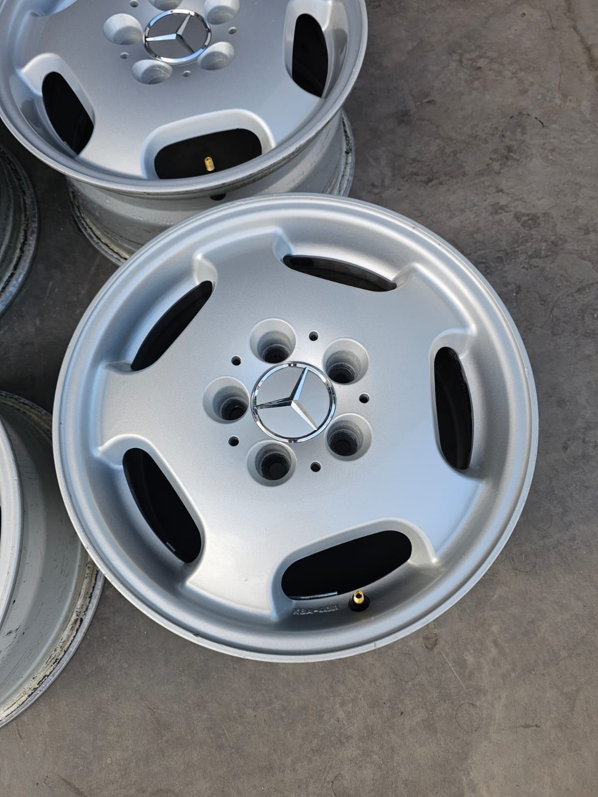 Jante Mercedes W124, R15, 5x112, 7j, et37, in stare bună