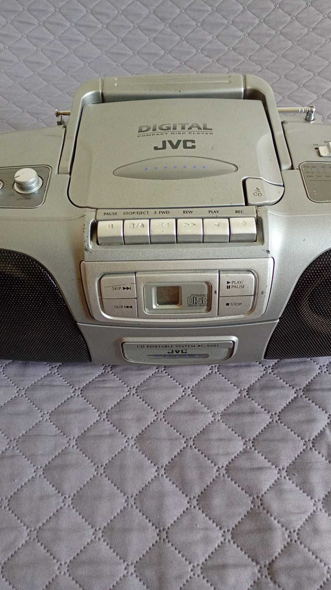 Касетофон JVC -Касетофон