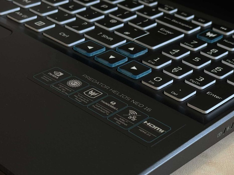 Бартер!МОЩЕН! Predator Helios Neo 16/RTX 4070/i7-13700 16 Ядрен/1TBSSD