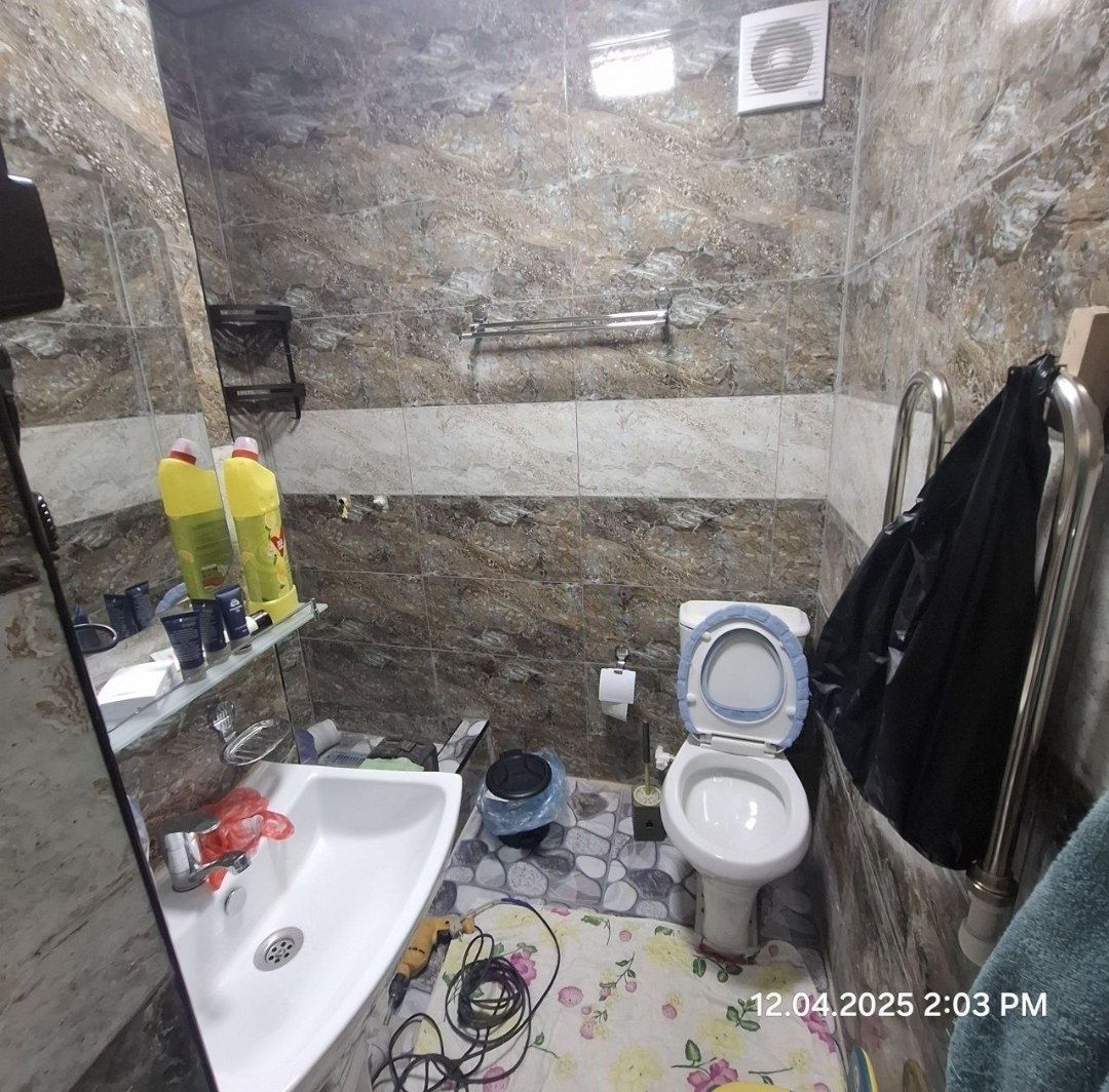 Mirabodda 3 xonali uy ijaraga beroladi