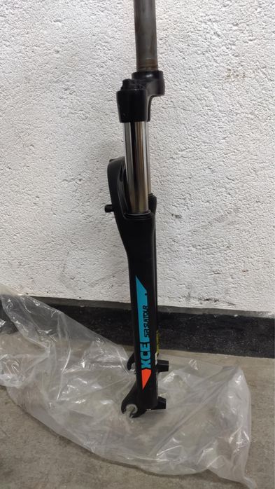 Предна вилка suntor XCE за 29 цола гуми