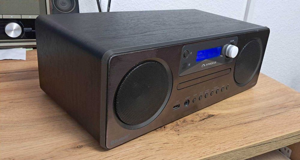 Microsistem AMADEUS CAVATO cu CD, USB, radio DAB+ FM și Bluetooth