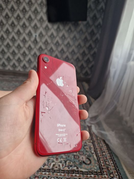 Продам айфон хр    в