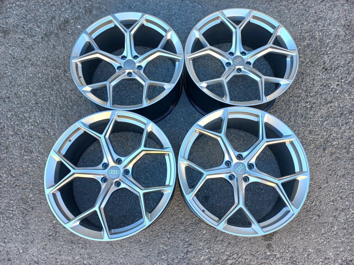 21.Audi RS.Line A6 A7 A8 Q5 Q7 Q8 RS6 RS7 S8 9.5J ET28 Чисто Нови

Нов