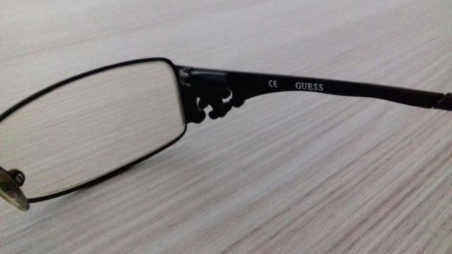 Rama ochelari Guess