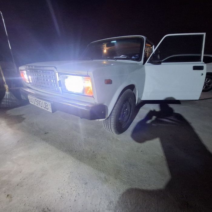 Жигули 2107         год2006