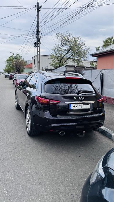 Infiniti qx70 sau fx30ds