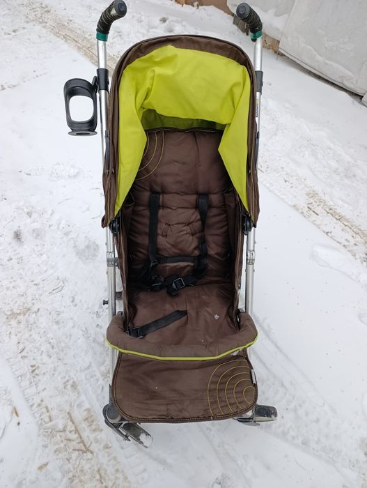 Коляска прогулочная в отличном состоянии