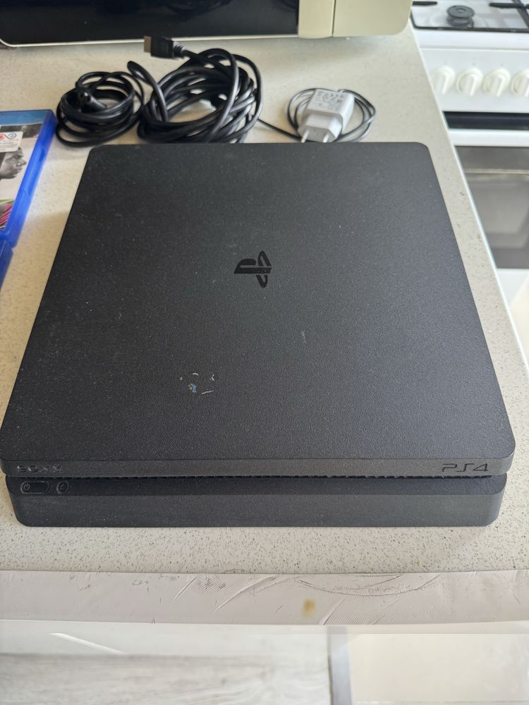 Playstation 4 Slim 1TB