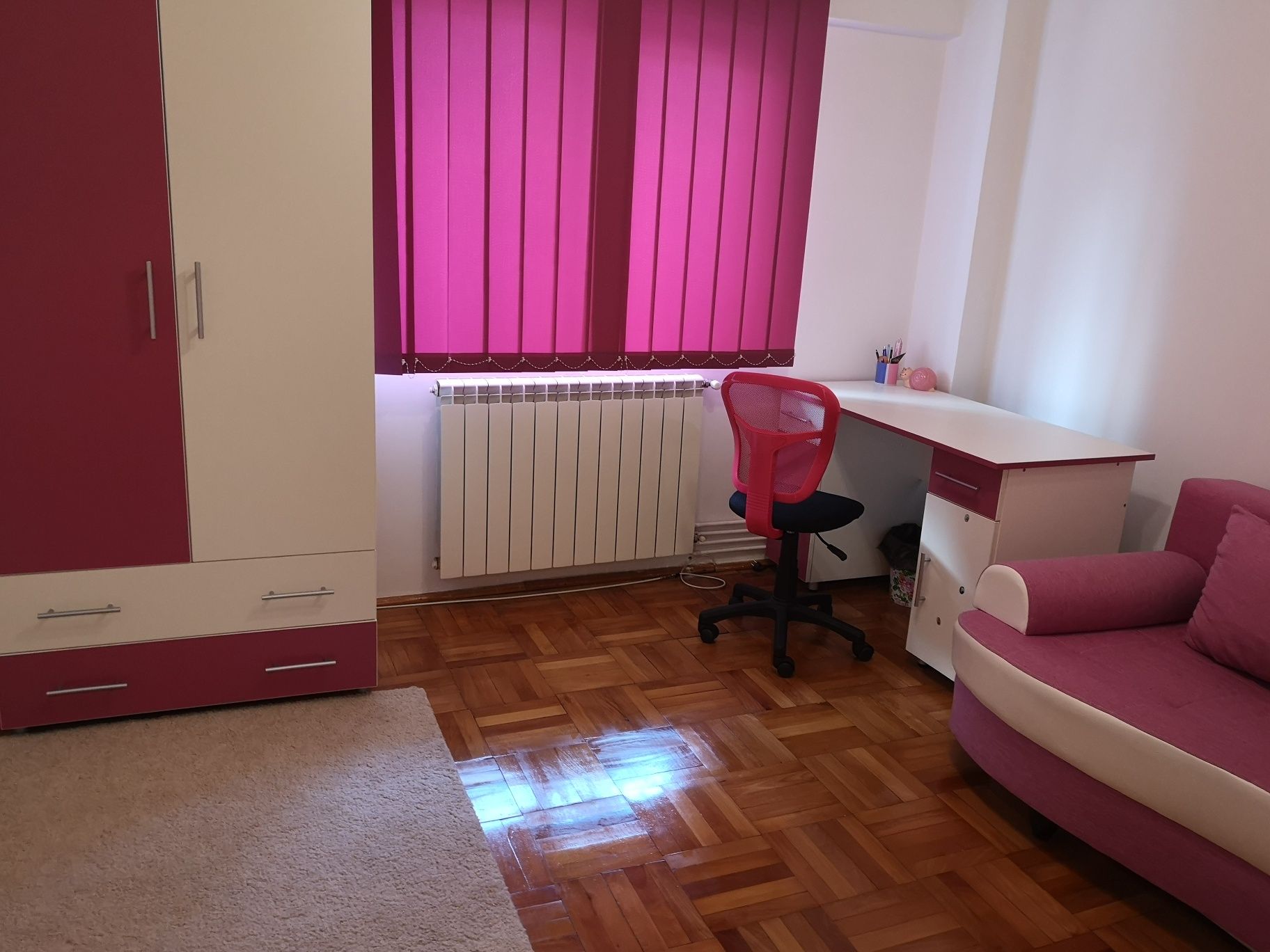 Închiriez apartament ultracentral, 2 camere 400 euro/lună