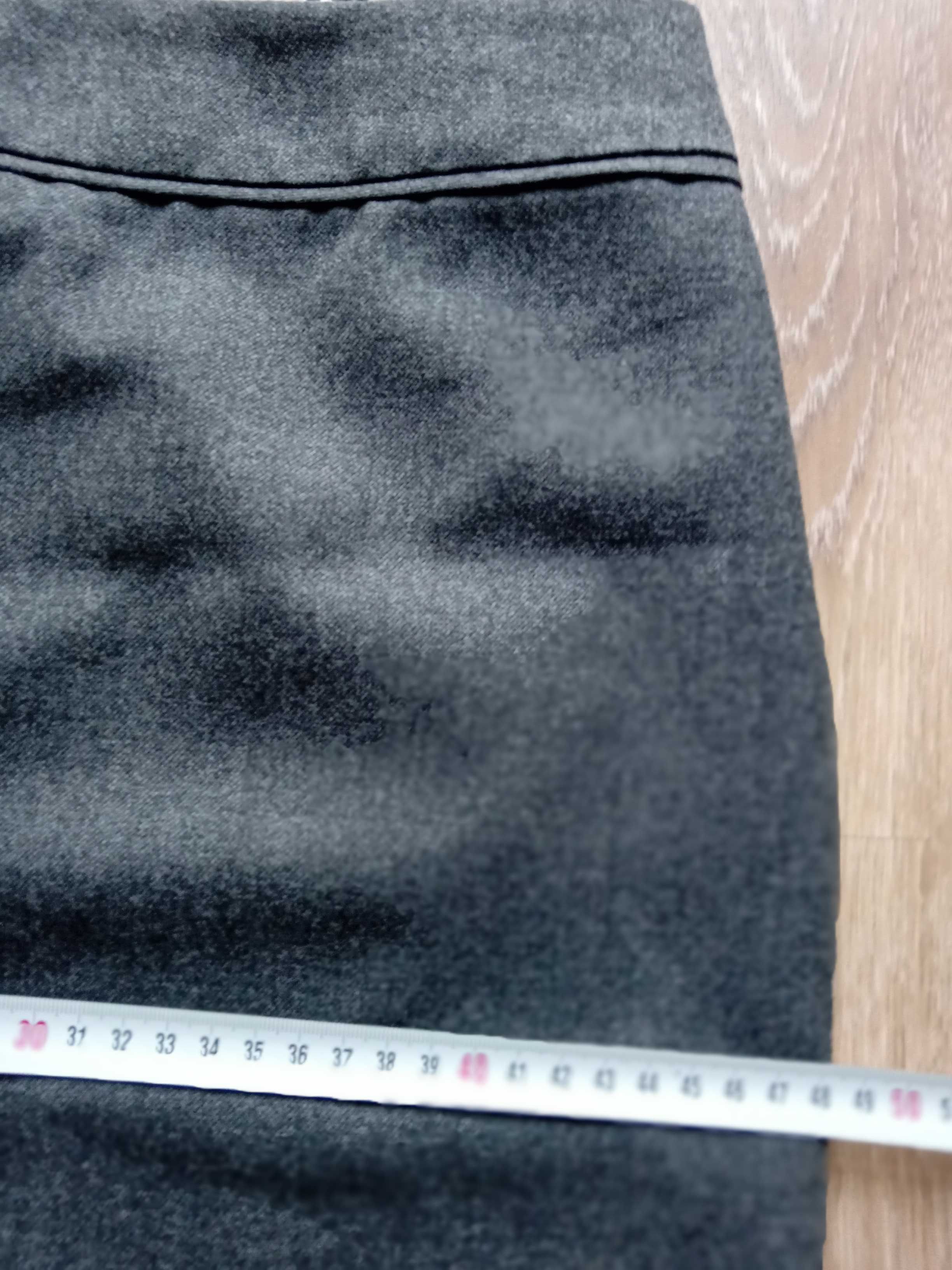 Ted Baker 98% wool пола