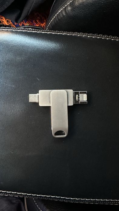 Продается флешка 1 ТБ