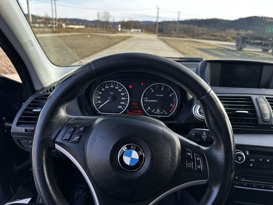 BMW Seria 1 – 116d, 2.0 Diesel, 114 CP, An 2011 (luna 1) – Euro 5