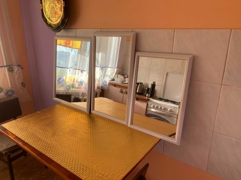 Продам зеркала настен. прямоугол. формы в багет. рамке (сделано в РФ)