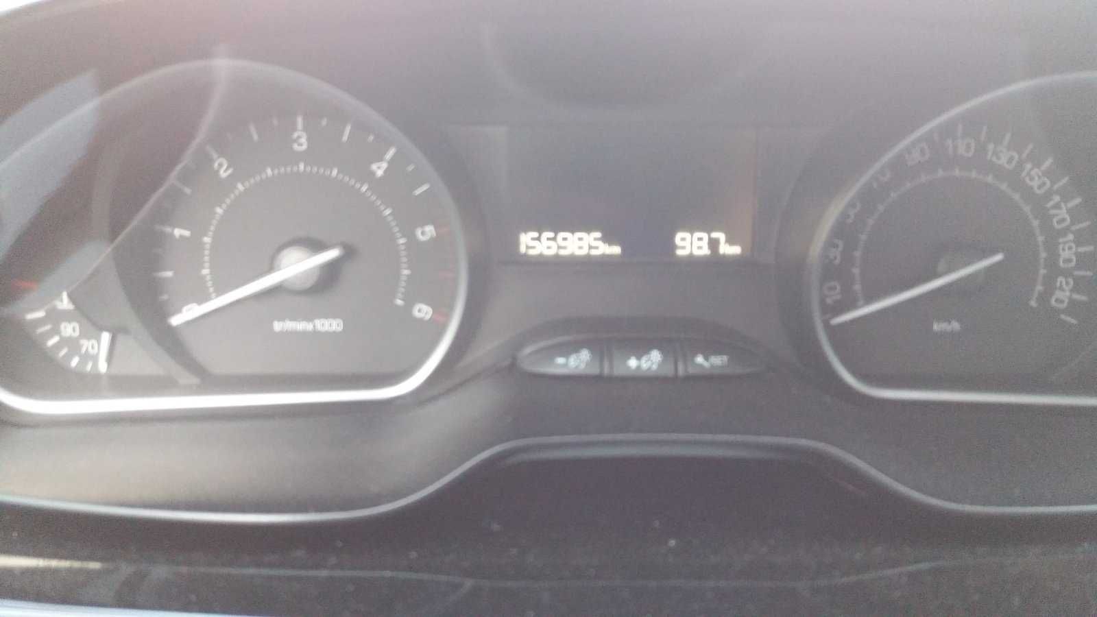 Пежо/Peugeot 208 1.6 BlueHDi 2015