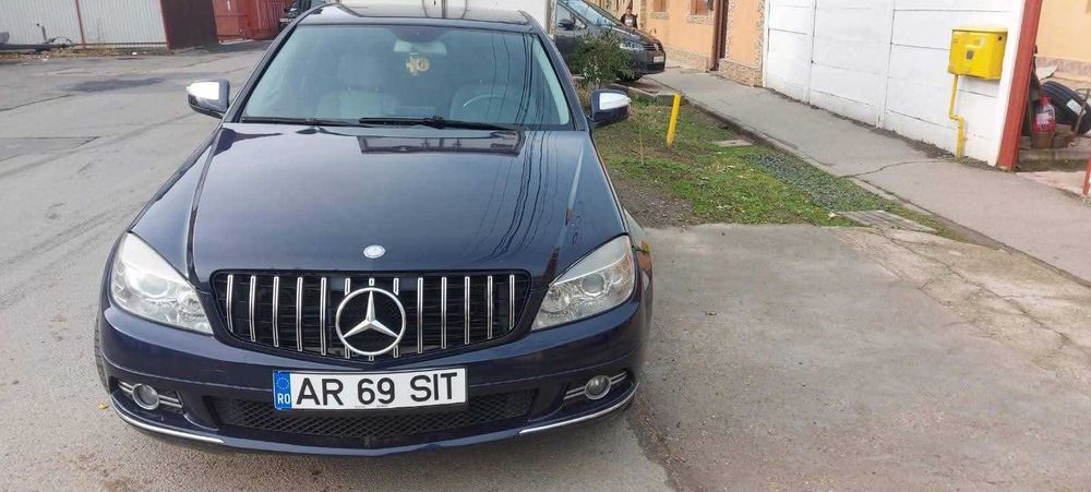 Vand Mercedes C-Class 200 an 2009, motor 2,2l diesel