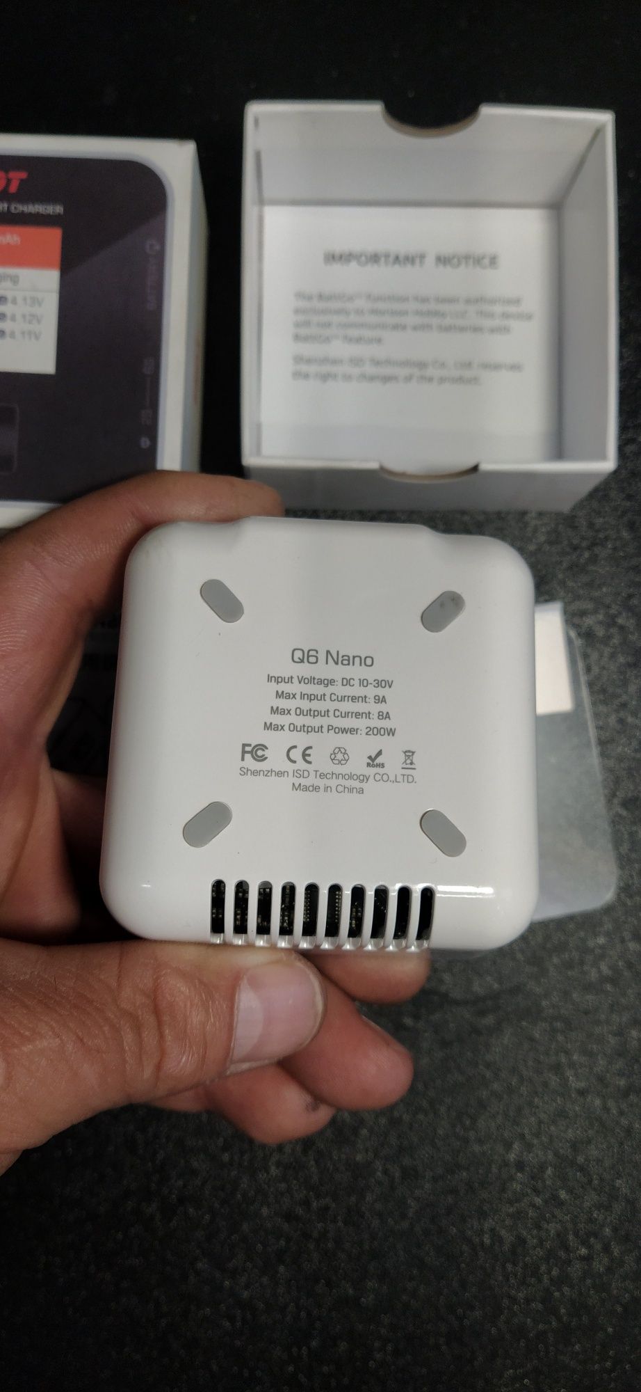 ISDT Q6 Nano зарядно зареждачка