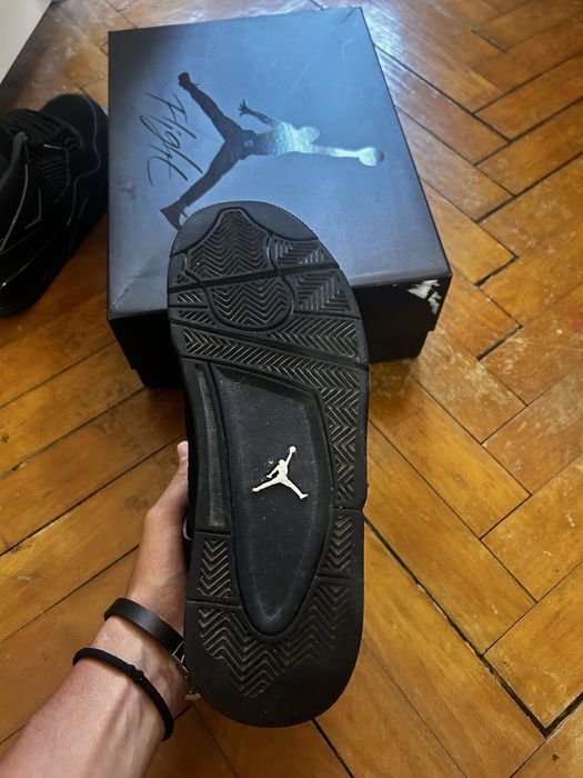 Jordan 4 black cat