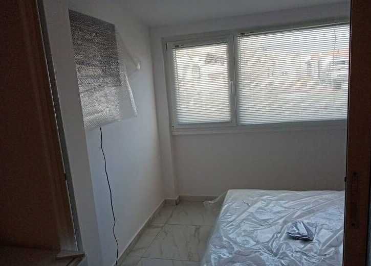 Дава се под наем Едностаен апартамент в Бургас, Център - 25 кв.м за 140 € - Снимка #3