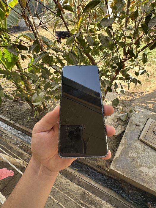 Samsung galaxy S20 12/128 GB srochno sotiladi