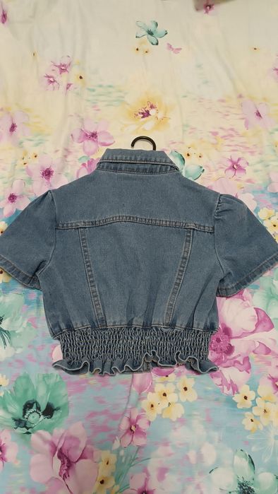 Дамско късо дънково яке