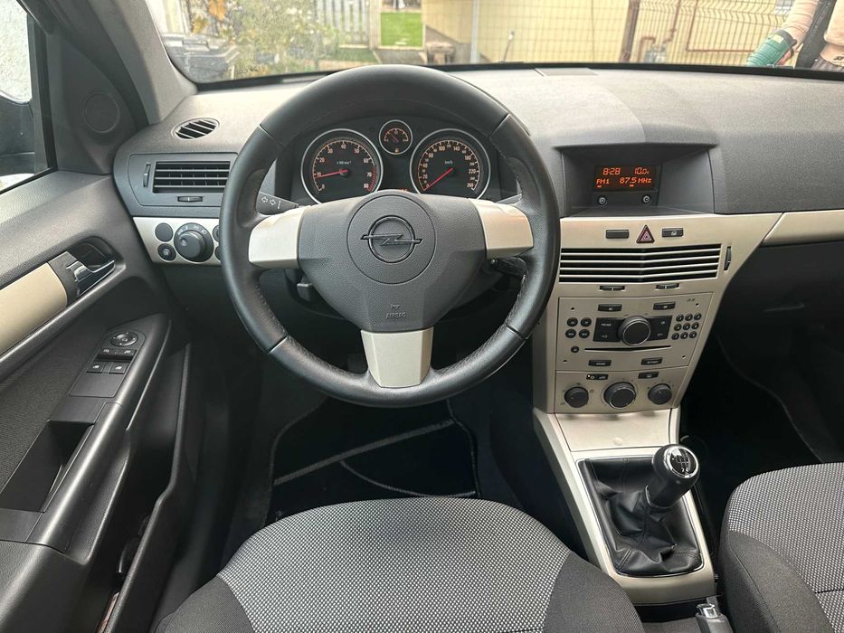 Opel Astra 1.4 Benzina | An 2008 EURO 4 | RATE | GARANȚIE | Livrare