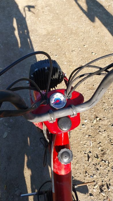 Moped cu pedale foarte bun