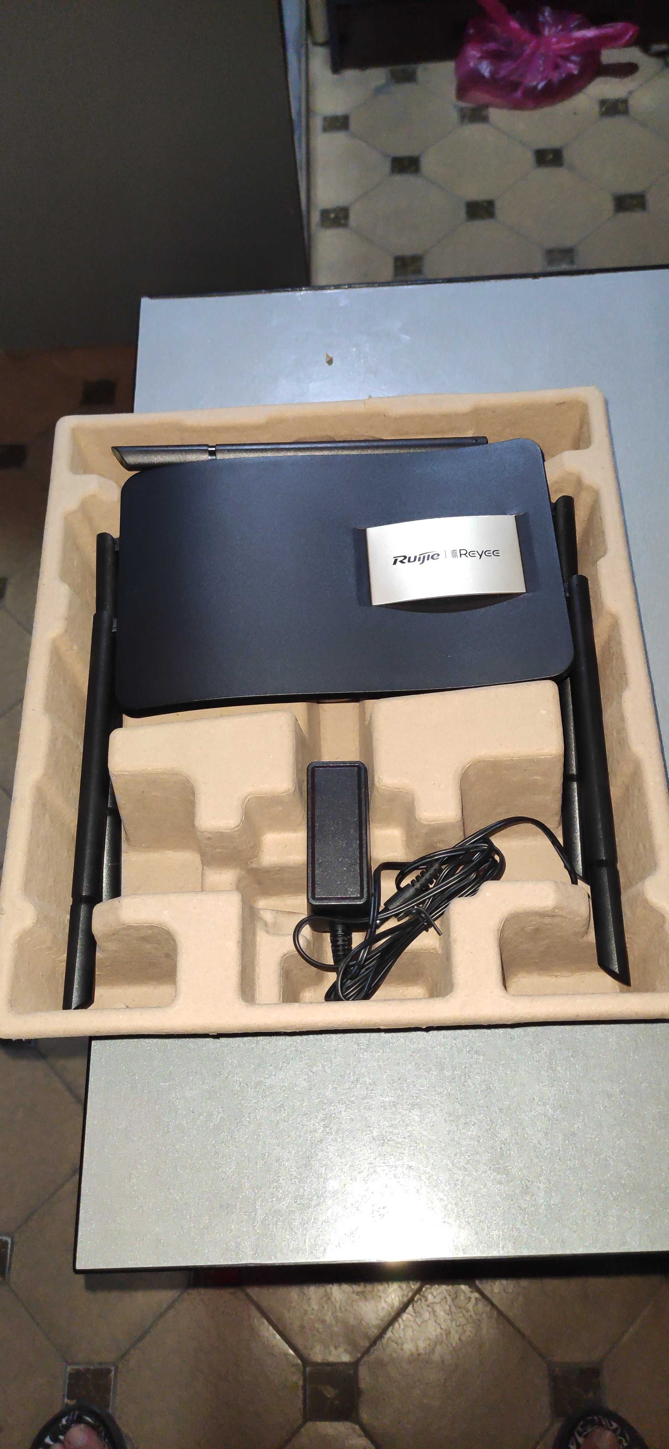 Wi-Fi роутер Ruijie RG-EW1200G PRO