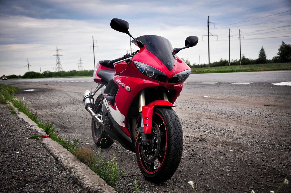Cпортбайк Yamaha R6