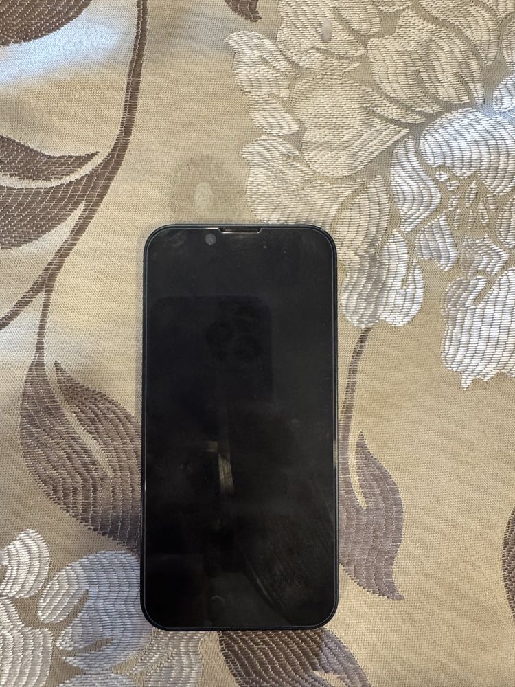 Продавам Iphone 13 mini
