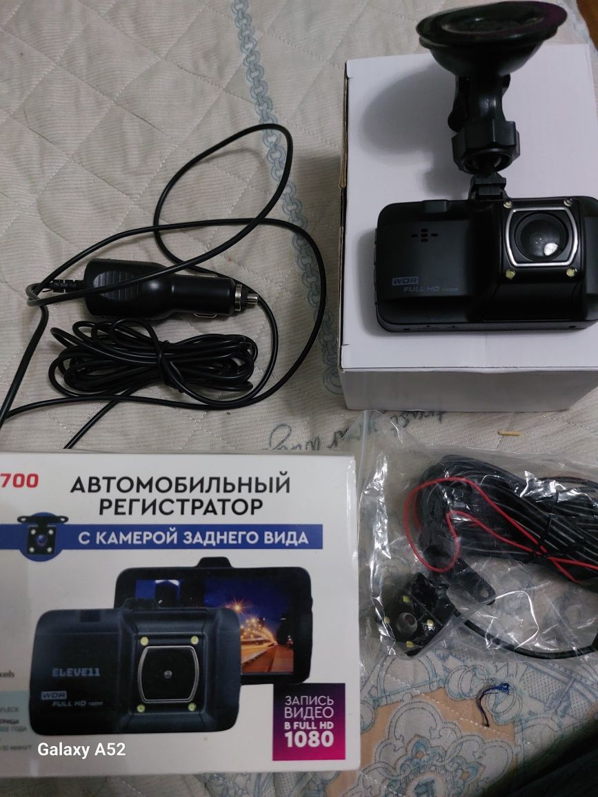 Видеорегистр с камерой зад вида +флеш  32гиг