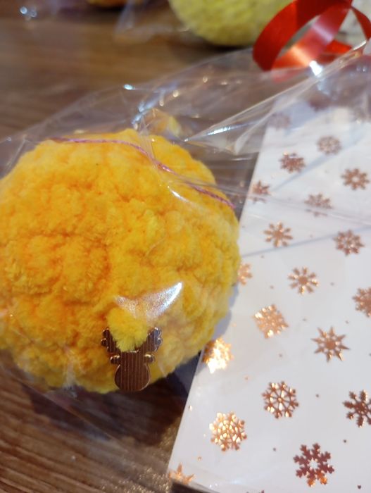 Плетени коледни топки