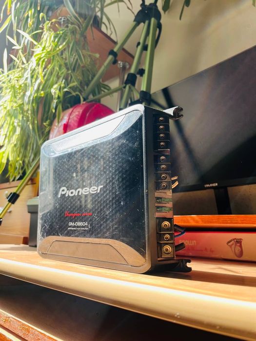 Pioneer усилитель gm-d8604