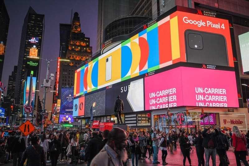 Nyu Yorkdagi Times Squaredagi katta LED ekranlarga reklama berish