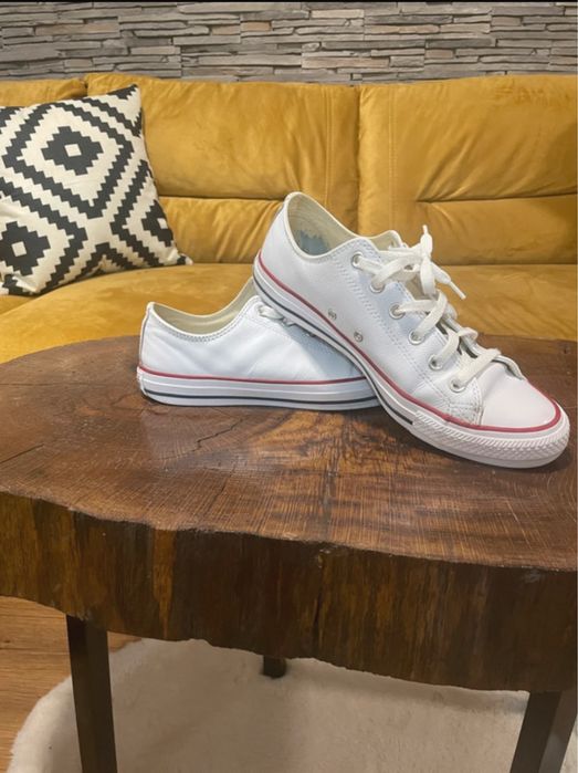 Converse piele,