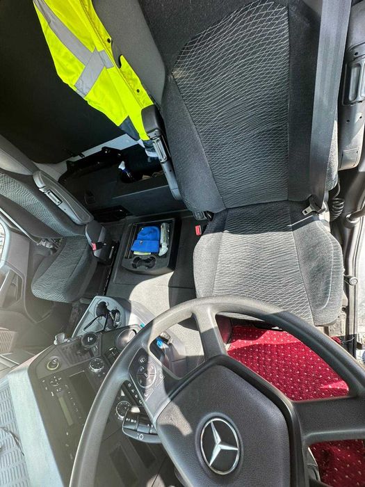 Autobasculanta Mercedes-Benz Arocs 4142