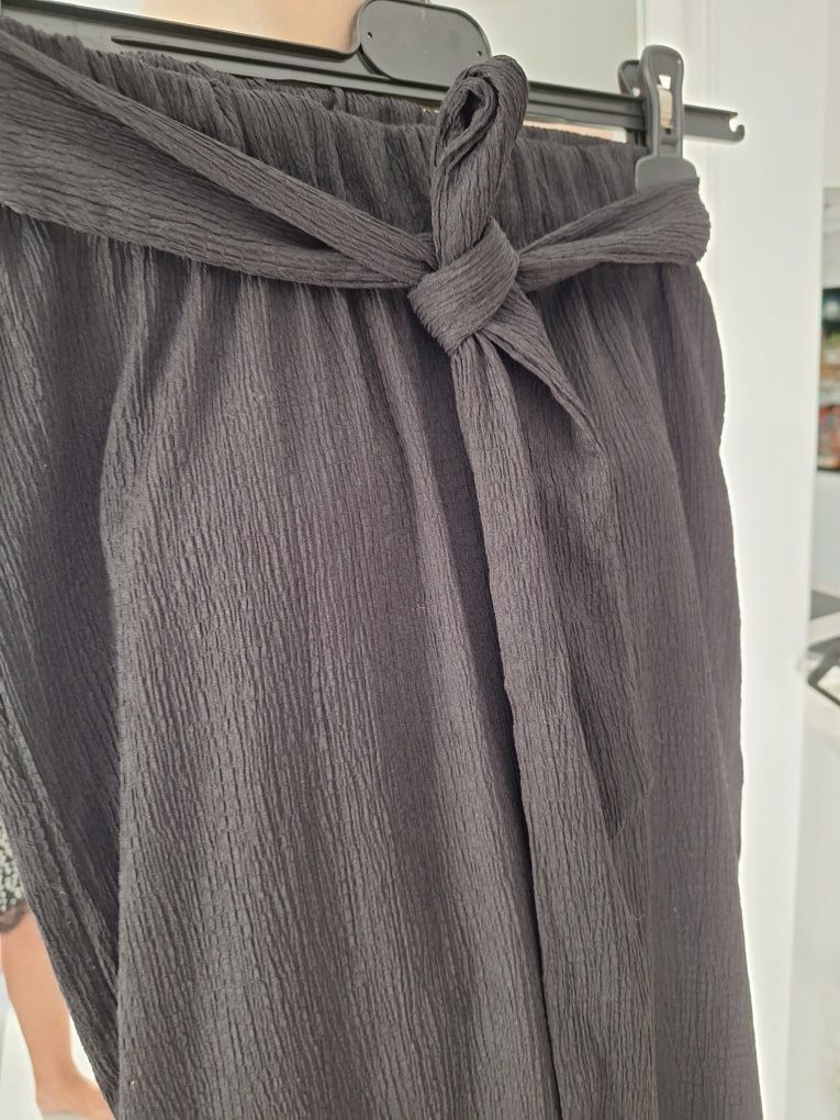 Pantaloni evazați vascoza M