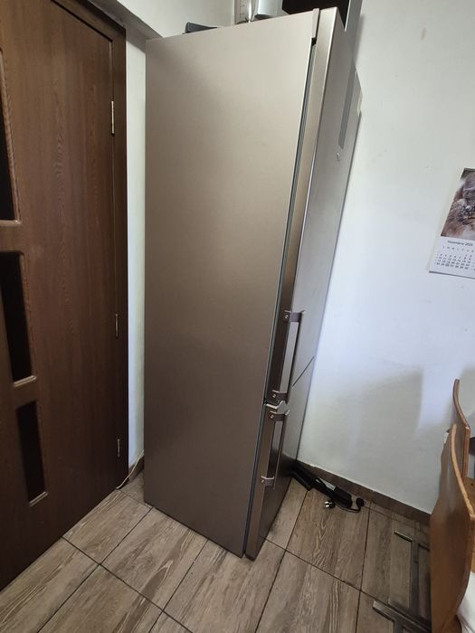 Vând combina frigorifica Whirlpool