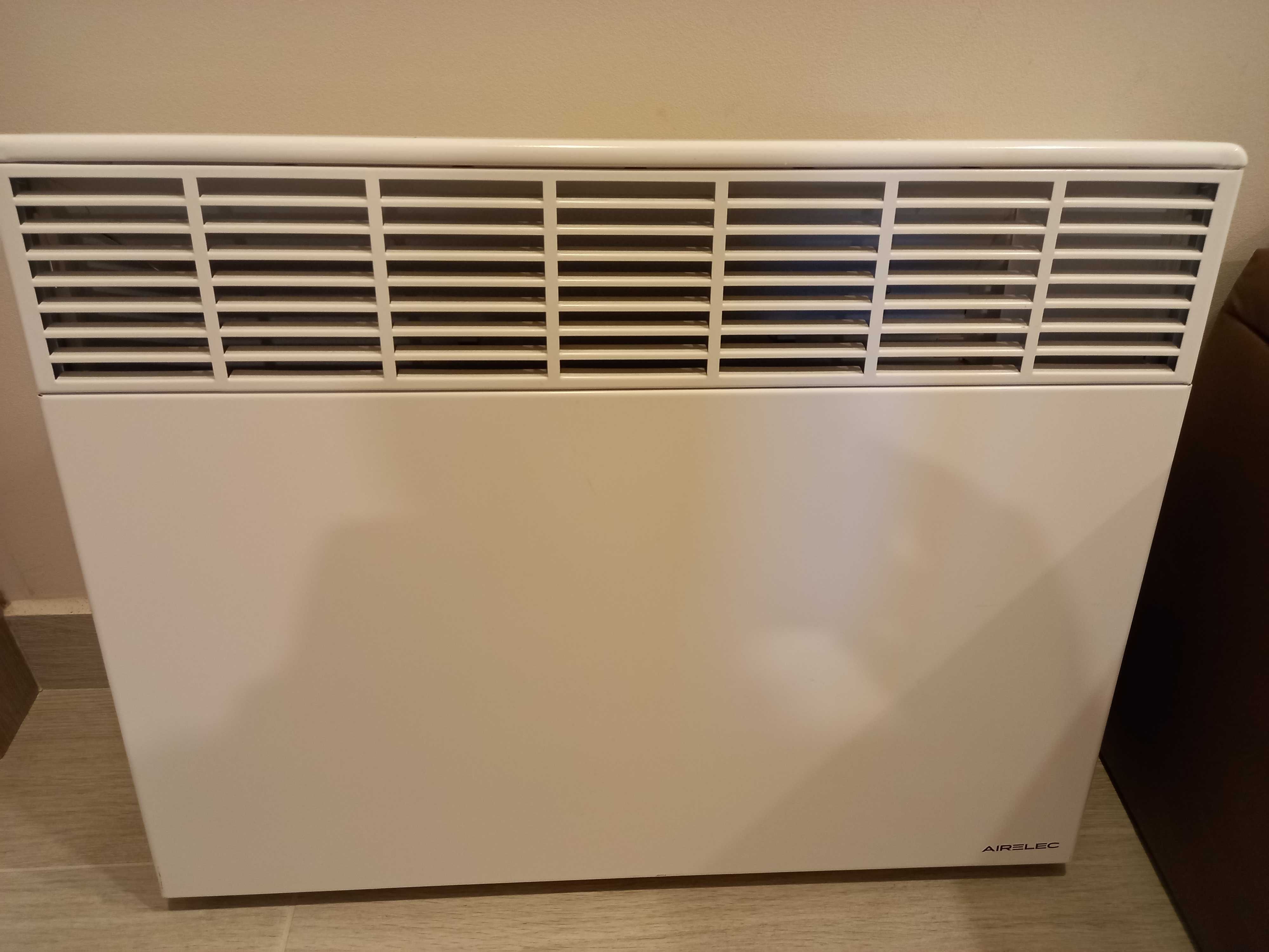 Конвектор  AIRELEC Basic Pro