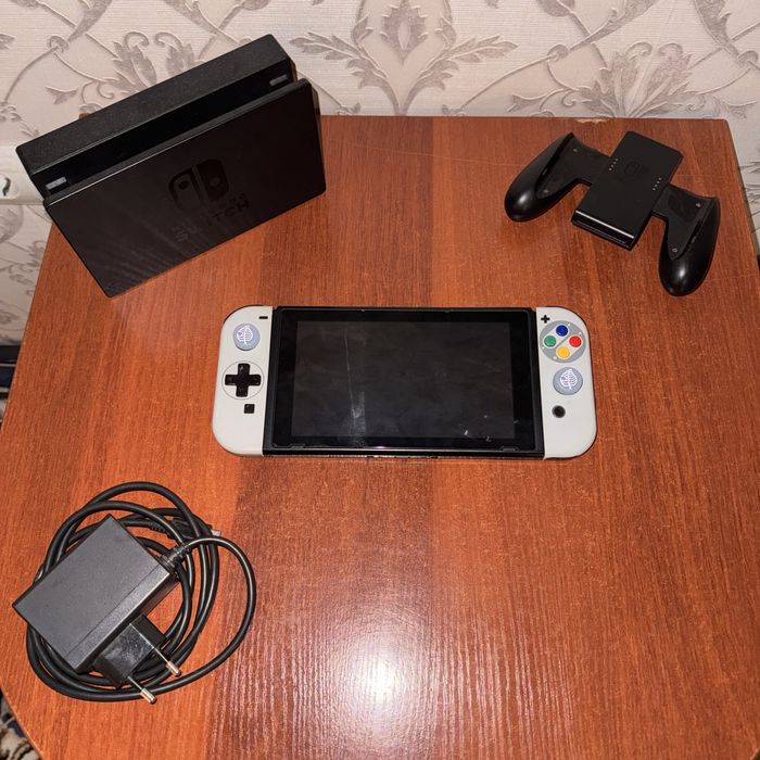 СРОЧНО Продается прошитая Nintendo Switch!