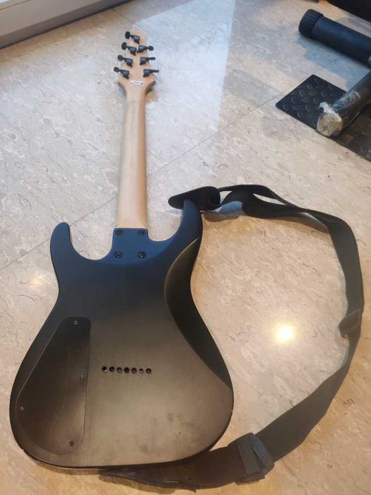 Седем струнна електрическа китара Jackson JS227T (7-струнна)