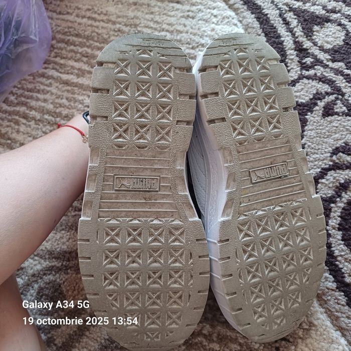 Adidași damă  mărimi pe poze ghete aproape noi