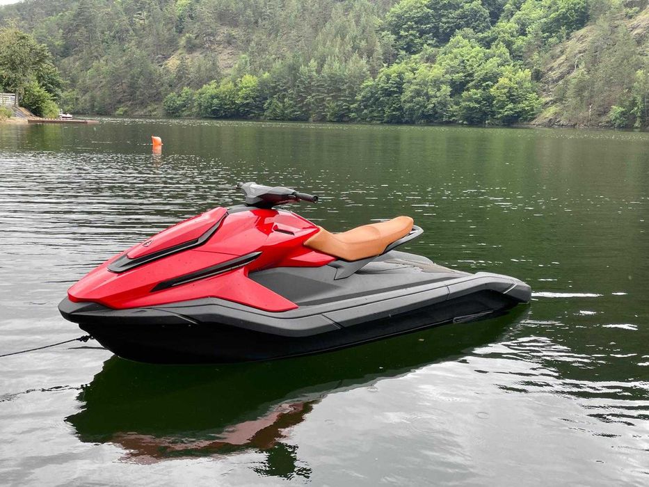 Unic importator în România oferă spre vânzare skijet electric
