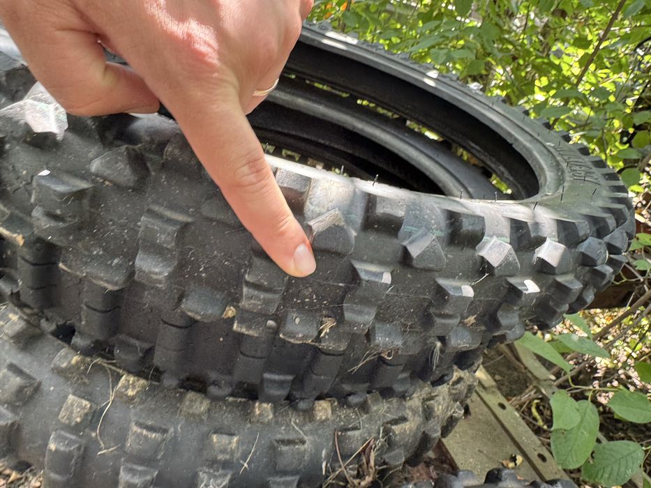 Anvelope Endurocross secand 140 80 -18 si 100/100-21 in stare buna