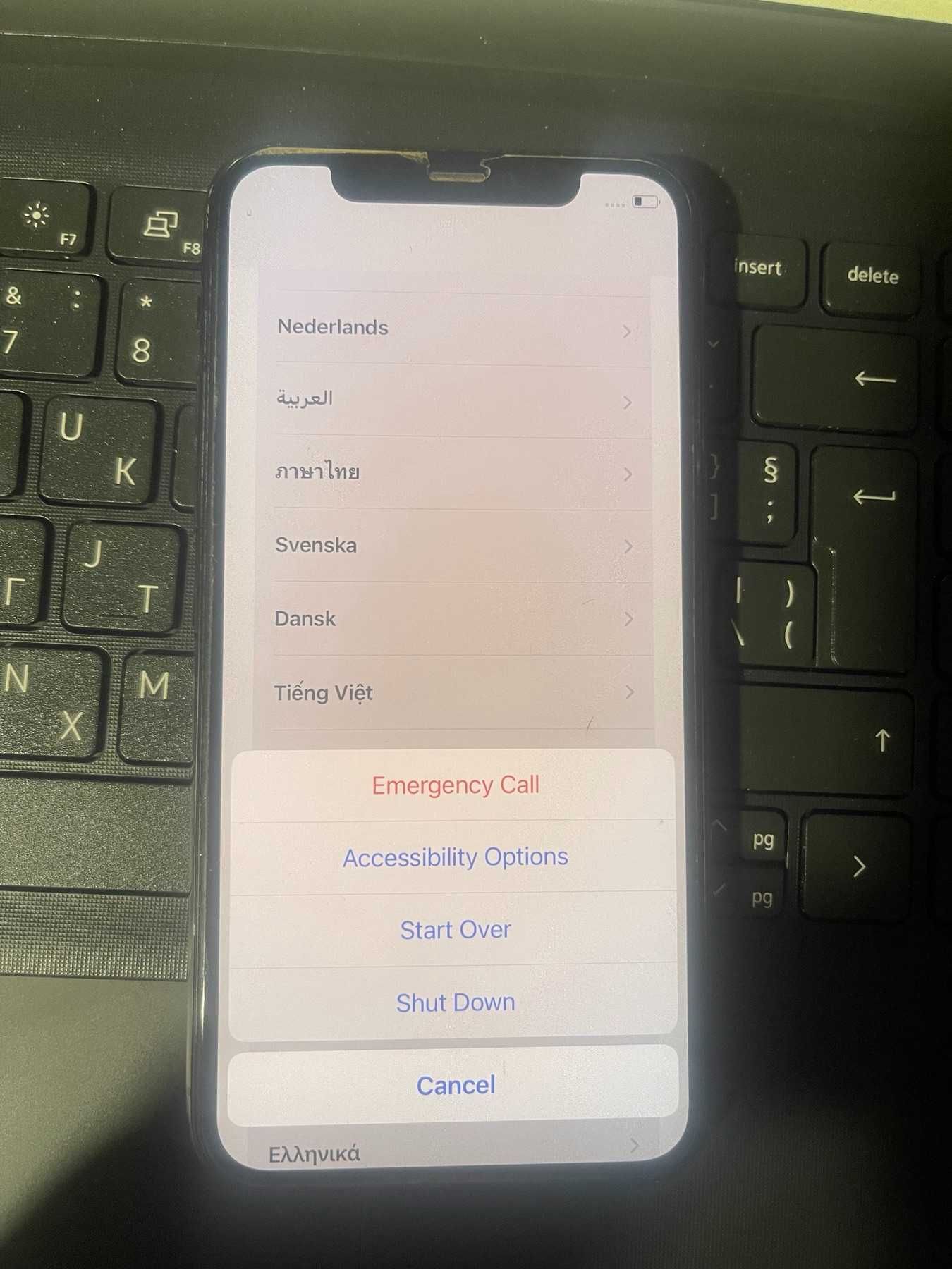Iphone 11 Pro + гръбче MOUS