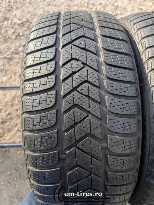 SET 2 Anvelope Iarna 225/40 R18 PIRELLI Sottozero 3 92V