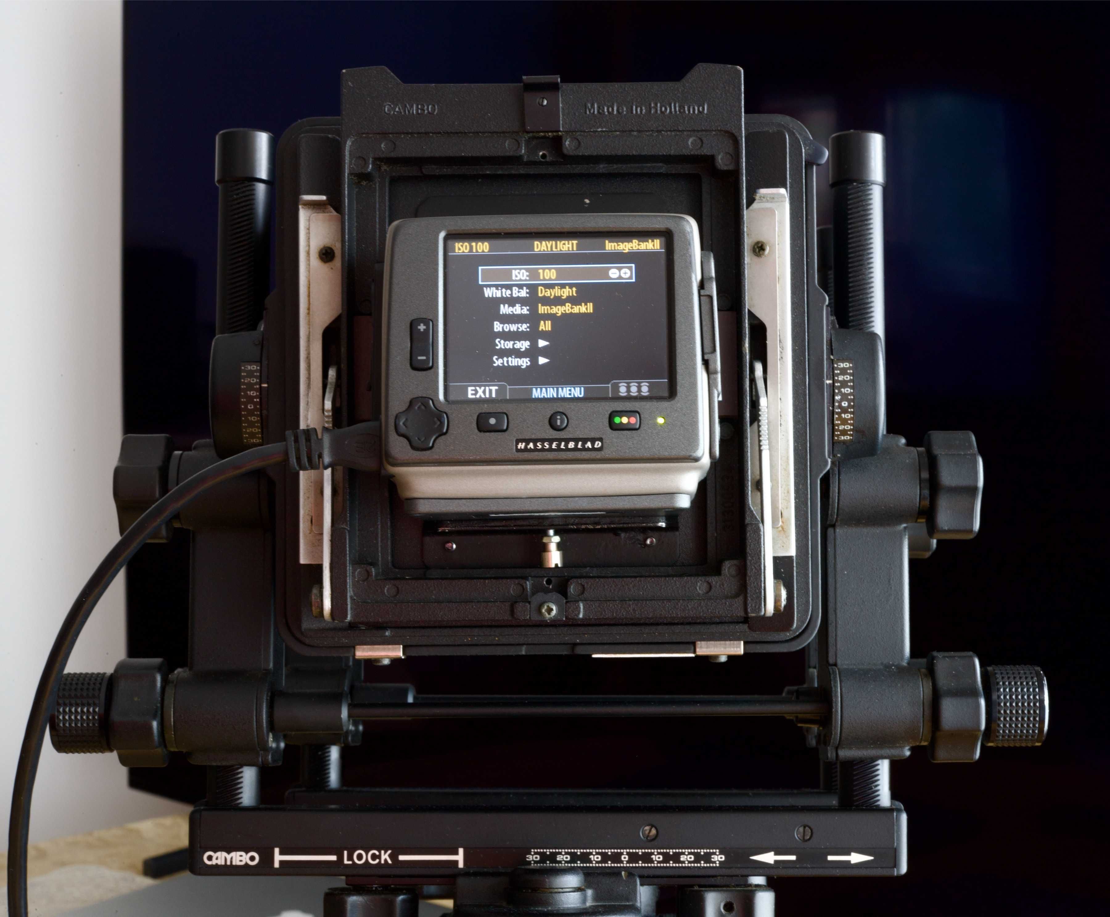 Cambo SCX 4x5 cu back digital Hasselblad H3DII 39- MS (Multi-Shot) CCD